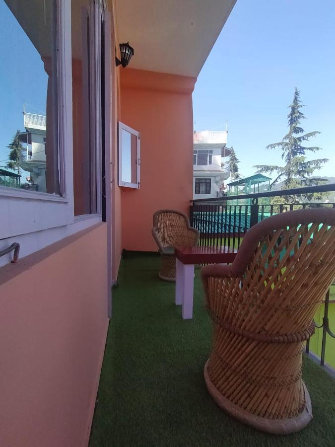 Deluxe Homestay Apartments With Kitchen In Shimla Esterno foto