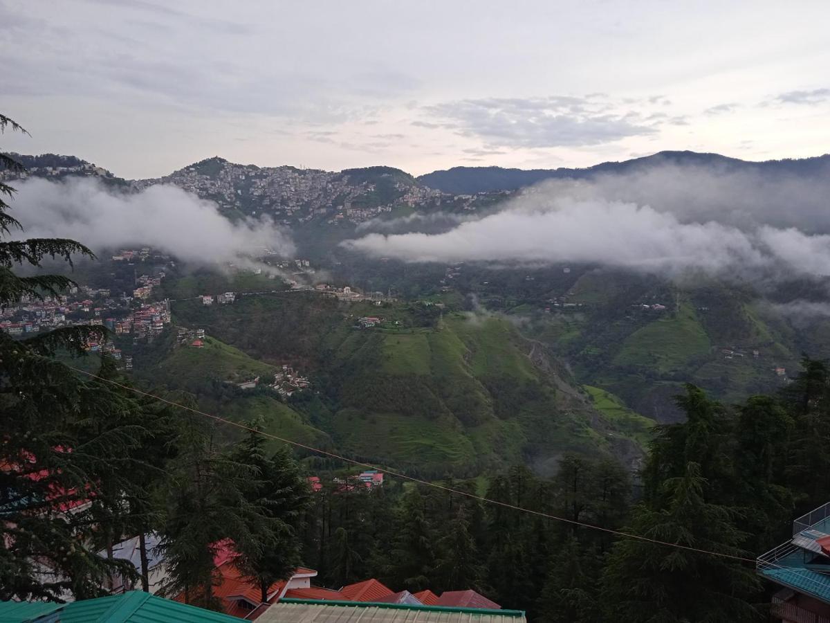 Deluxe Homestay Apartments With Kitchen In Shimla Esterno foto